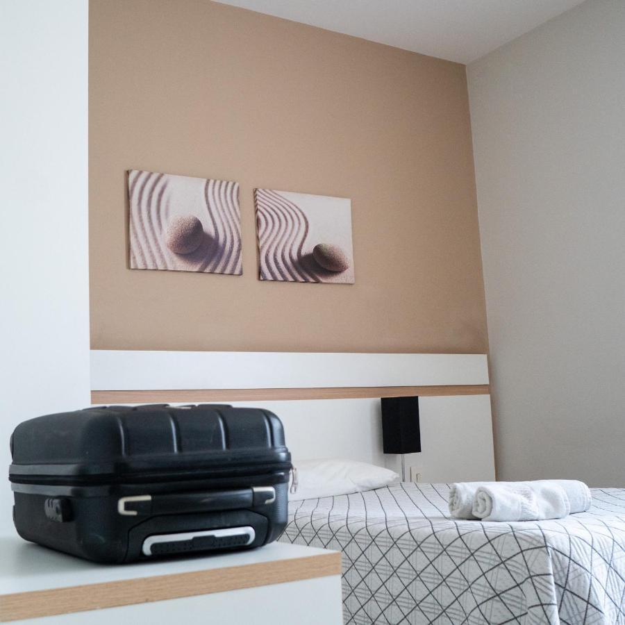 Monza Comfort Hotel จูเอามงเลวาจิ ภายนอก รูปภาพ