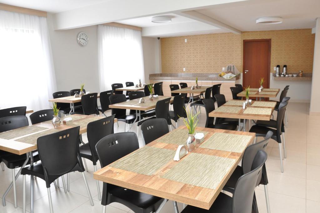 Monza Comfort Hotel จูเอามงเลวาจิ ภายนอก รูปภาพ